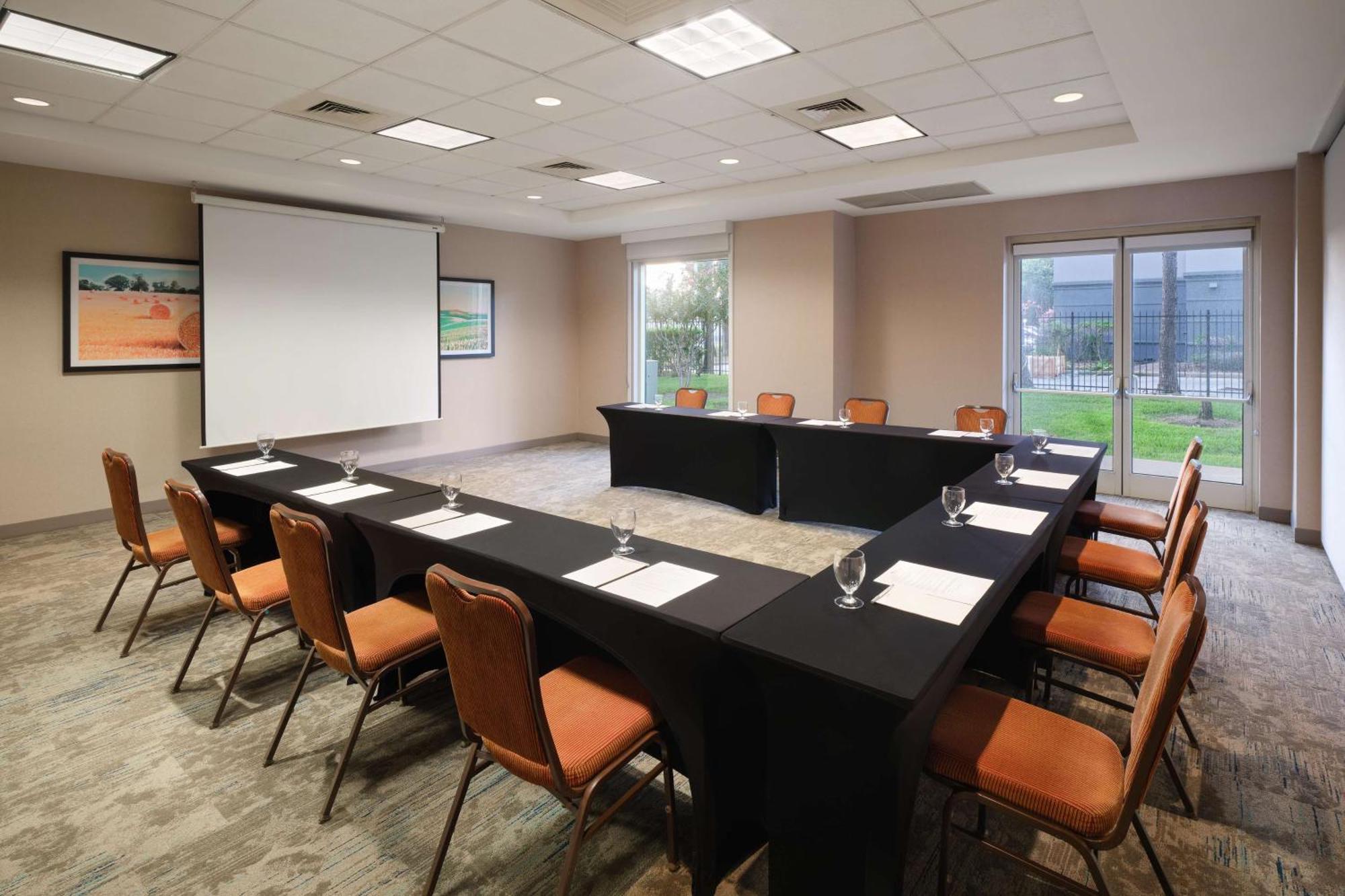 Hilton Garden Inn Houston/Bush Intercontinental Airport Екстер'єр фото
