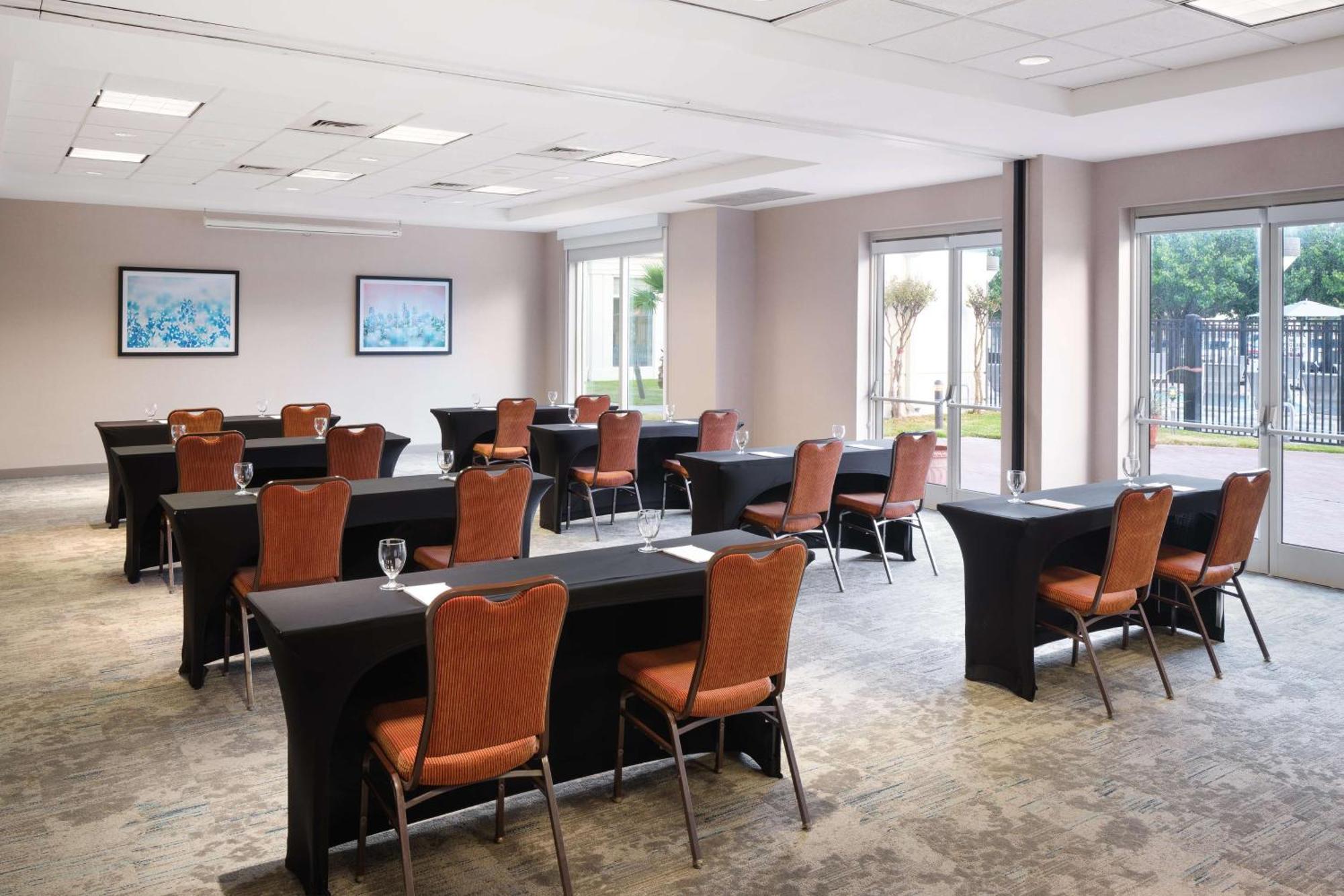 Hilton Garden Inn Houston/Bush Intercontinental Airport Екстер'єр фото